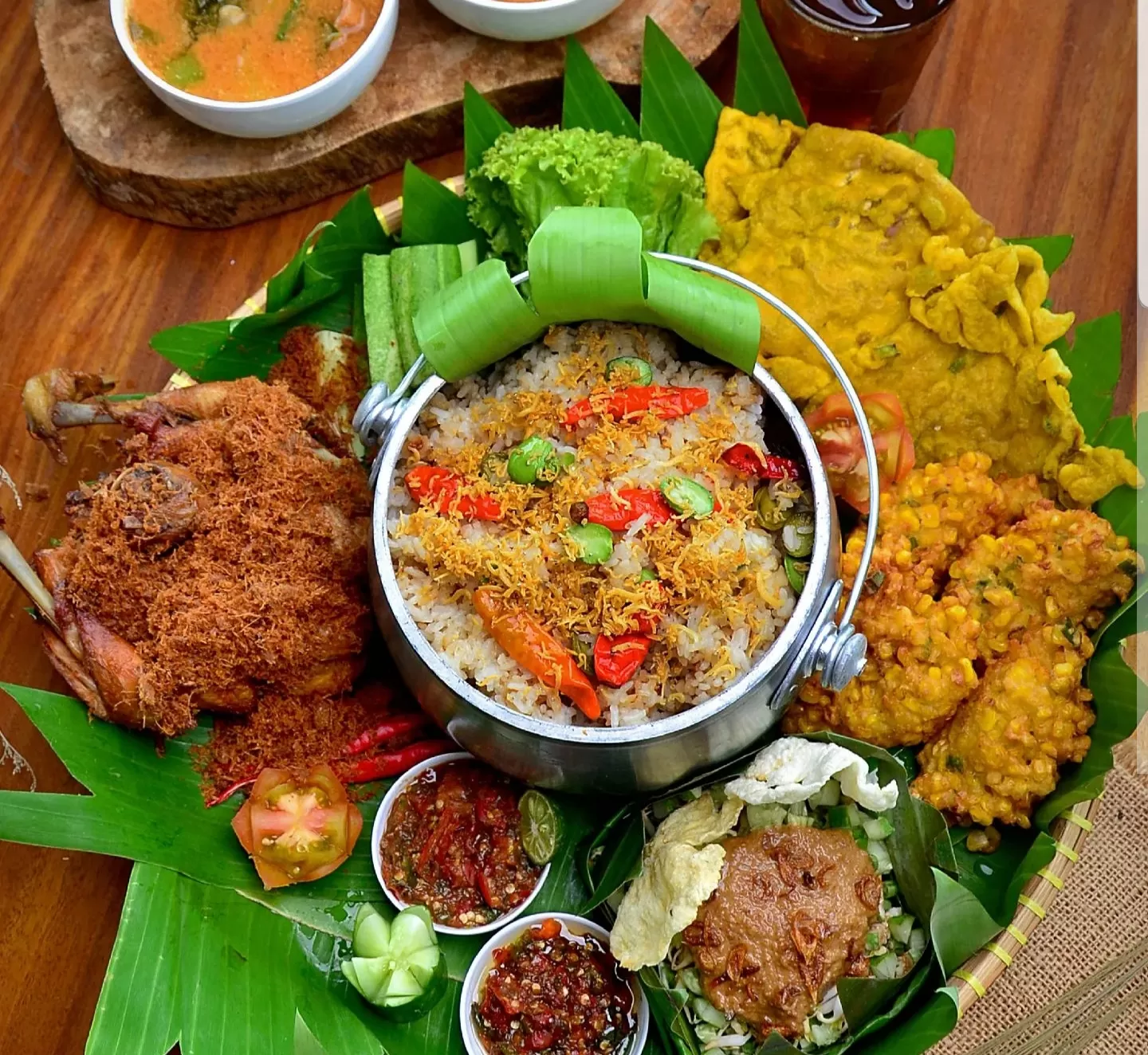 Warung Nasi Liwet Khas Awe Kecil